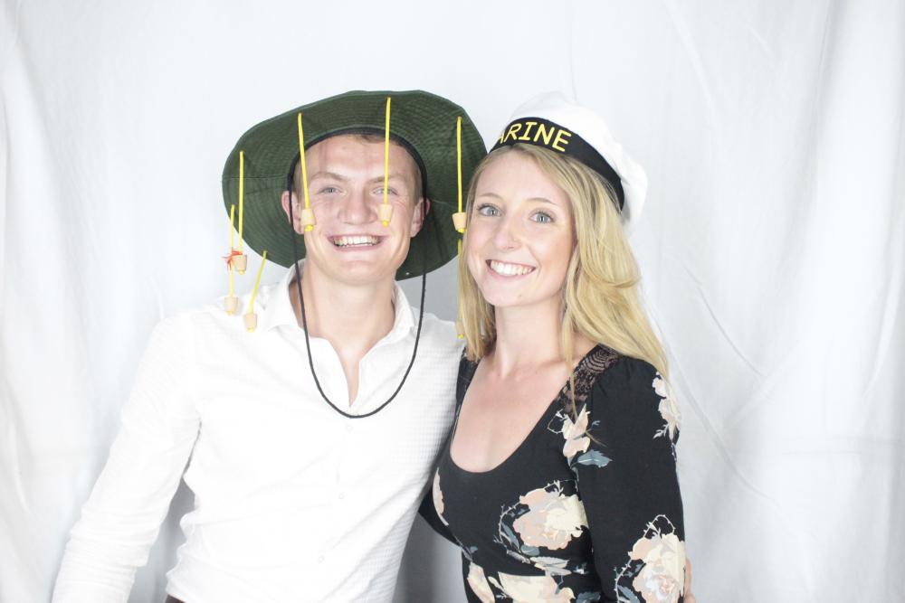 Mr & Mrs Guillen | View more photos from the event at gallery.myphotoboothexperience.co.uk/u/MyPhotoBoothExperienceLtd/Mr-Mrs-Guillen